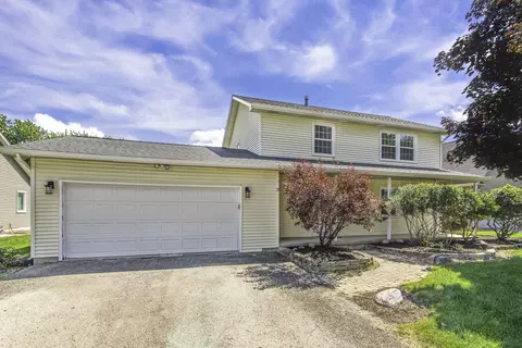 481 Lasalle Dr, Lake Holiday, IL 60552