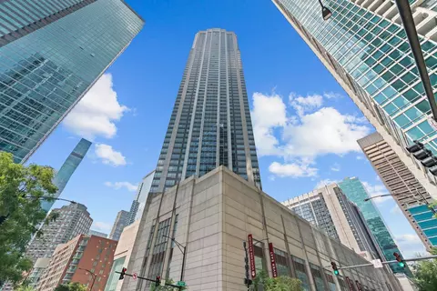 512 N Mcclurg Ct #607, Chicago, IL 60611