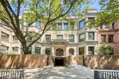 3717 N Pine Grove Ave #3S, Chicago, IL 60613