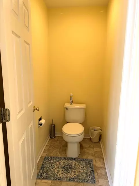 Bath - 2871 Falling Waters Ln, Lindenhurst, IL 60046 photo 4 of 8