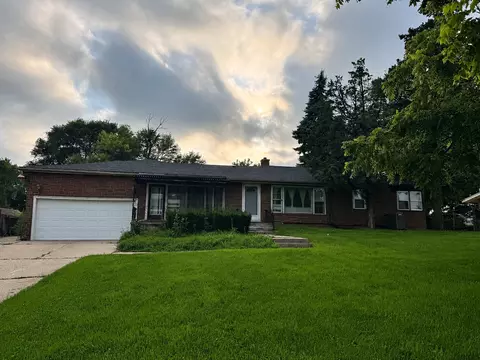 2 N236 Amy Ave, Glen Ellyn, IL 60137