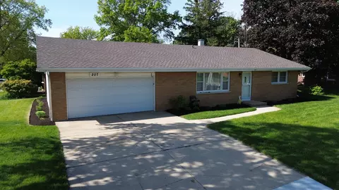 207 Hartway Ct, Montgomery, IL 60538