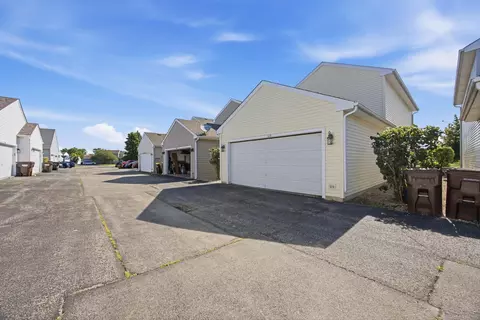 Exterior - 571 Sandy Ct, Harvard, IL 60033 photo 1 of 1