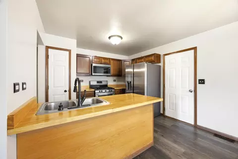 Kitchen - 571 Sandy Ct, Harvard, IL 60033 photo 1 of 1