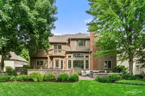 Exterior - 1114 Chadwick Ct, Aurora, IL 60502 photo 5 of 9