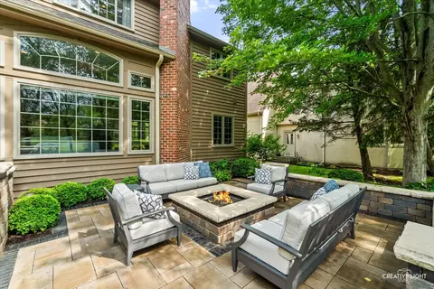 Exterior - 1114 Chadwick Ct, Aurora, IL 60502 photo 4 of 9