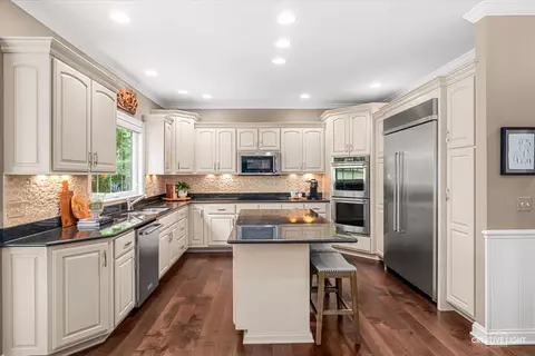 Kitchen - 1114 Chadwick Ct, Aurora, IL 60502 photo 1 of 4