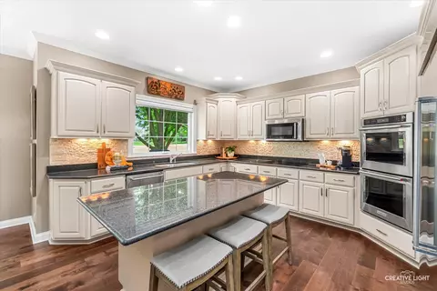 Kitchen - 1114 Chadwick Ct, Aurora, IL 60502 photo 2 of 4