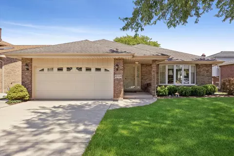 10709 S Washington St, Oak Lawn, IL 60453