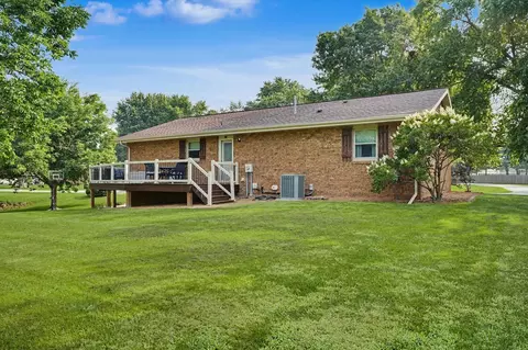 29 Dunlap, Sidney, IL 61877 photo 48