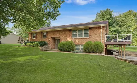 29 Dunlap, Sidney, IL 61877 photo 4