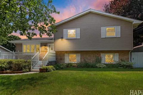 10113 W Crissy Ave, Beach Park, IL 60099