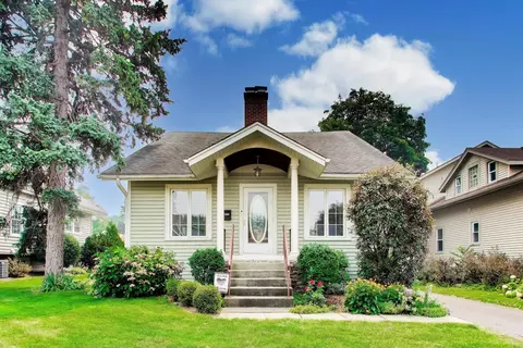 Exterior - 124 E Grantley Ave, Elmhurst, IL 60126 photo 2 of 12