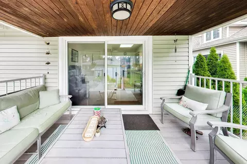 Exterior - 124 E Grantley Ave, Elmhurst, IL 60126 photo 5 of 12