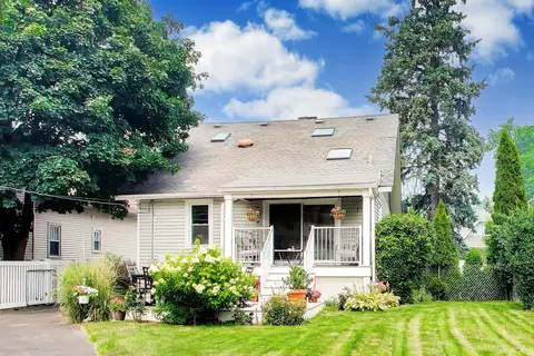 Exterior - 124 E Grantley Ave, Elmhurst, IL 60126 photo 8 of 12