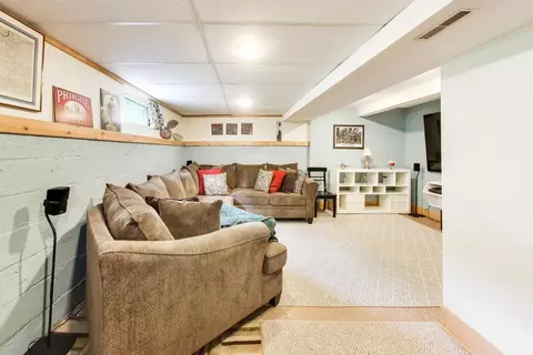 Living - 124 E Grantley Ave, Elmhurst, IL 60126 photo 4 of 4