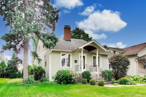 Exterior - 124 E Grantley Ave, Elmhurst, IL 60126 photo 3 of 12
