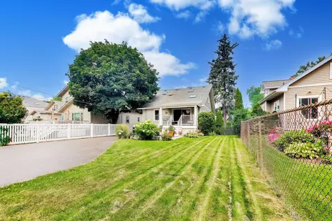 Exterior - 124 E Grantley Ave, Elmhurst, IL 60126 photo 11 of 12