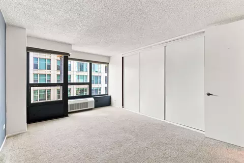 Bedroom - 30 E Huron St #2007, Chicago, IL 60611 photo 2 of 3