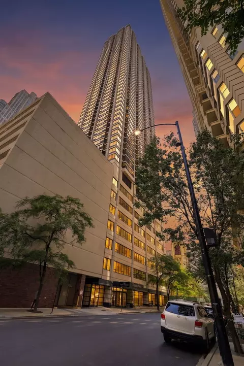 Other - 30 E Huron St #2007, Chicago, IL 60611 photo 8 of 8