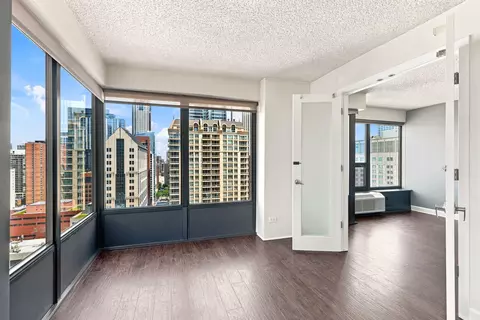 Living - 30 E Huron St #2007, Chicago, IL 60611 photo 4 of 5