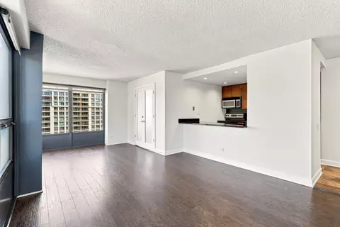 Living - 30 E Huron St #2007, Chicago, IL 60611 photo 1 of 5