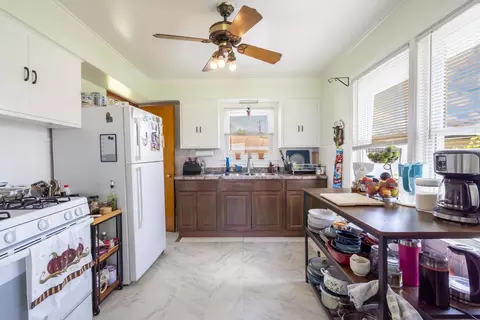 Kitchen - 5937 Park Ave, Berkeley, IL 60163 photo 1 of 2