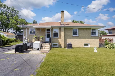 Exterior - 5937 Park Ave, Berkeley, IL 60163 photo 4 of 7