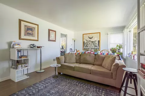 Living - 5937 Park Ave, Berkeley, IL 60163 photo 1 of 2