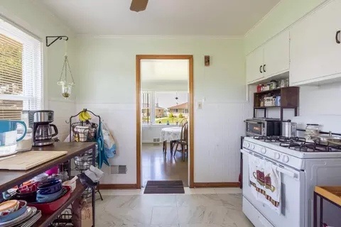 Kitchen - 5937 Park Ave, Berkeley, IL 60163 photo 2 of 2