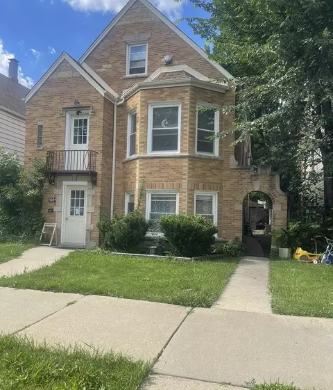 5034 W School St, Chicago, IL 60641