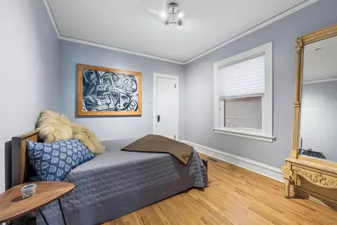 5010 W Wolfram St, Chicago, IL 60641 photo 14