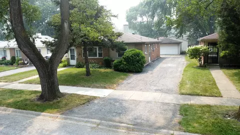 1326 Imperial Ave, Calumet City, IL 60409