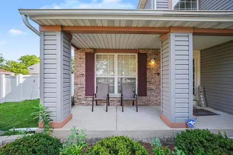 Exterior - 836 Tallgrass Dr, Bartlett, IL 60103 photo 3 of 5
