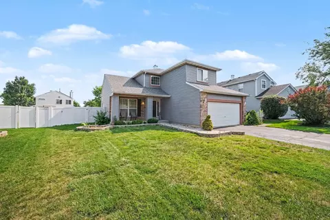 Exterior - 836 Tallgrass Dr, Bartlett, IL 60103 photo 2 of 5