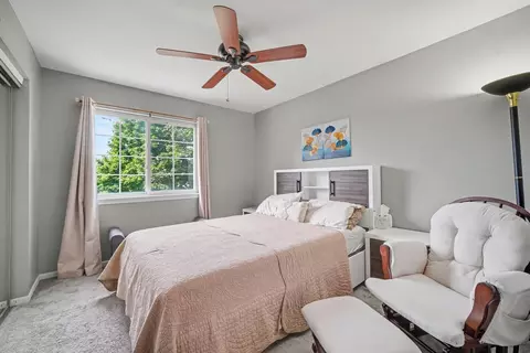 Bedroom - 836 Tallgrass Dr, Bartlett, IL 60103 photo 5 of 7