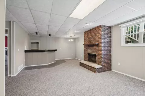 Living - 1609 Erin Dr, Normal, IL 61761 photo 4 of 6