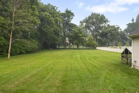 Exterior - 1629 N Summit St, Wheaton, IL 60187 photo 4 of 4