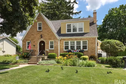 621 Parkway Ave, Antioch, IL 60002