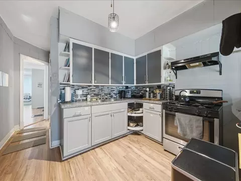 1534 E 73rd Pl, Chicago, IL 60619 photo 5