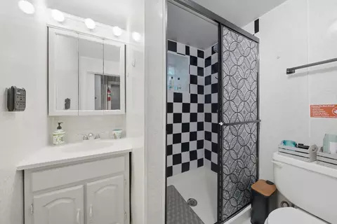 Bath - 1534 E 73rd Pl, Chicago, IL 60619 photo 3 of 3