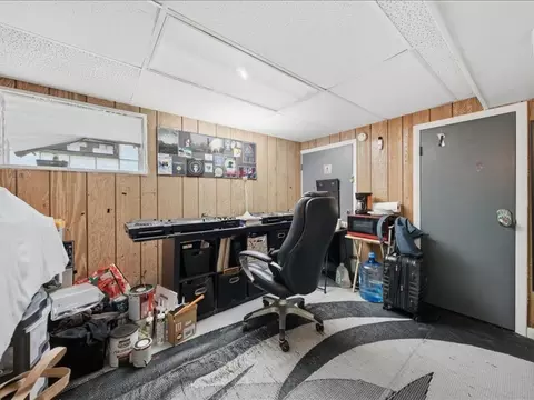 1534 E 73rd Pl, Chicago, IL 60619 photo 9