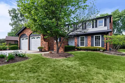 1040 E Carpenter Dr, Palatine, IL 60074