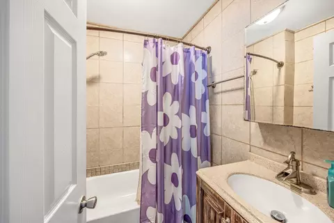Bath - 6314 Hillcrest Rd, Cary, IL 60013 photo 1 of 2