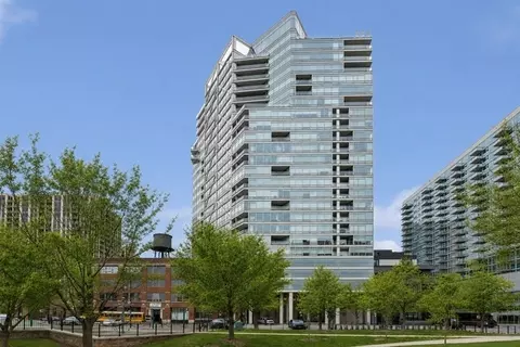 510 W Erie St #1701, Chicago, IL 60654
