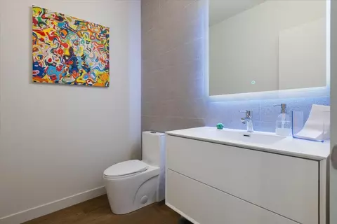 559 E 50th St, Chicago, IL 60615 photo 12