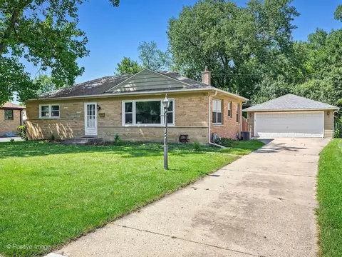 1019 Wakeman Ave, Wheaton, IL 60187 photo 2