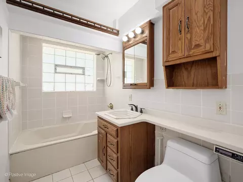 1019 Wakeman Ave, Wheaton, IL 60187 photo 12