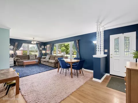 1019 Wakeman Ave, Wheaton, IL 60187 photo 3