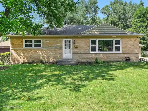 1019 Wakeman Ave, Wheaton, IL 60187 photo 1